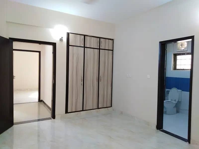 Flat Available For sale In Askari 5 - Sector F 6