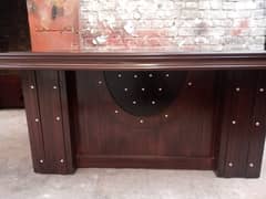 Vip office executive table available at wholesale price
