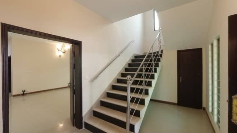 Ideally Located House Of 375 Square Yards Is Available For rent In Karachi 12
