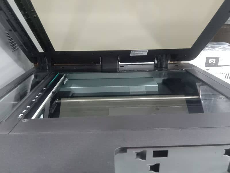 hp laser jet Enterprise flow MFP M830 all in one printer 4