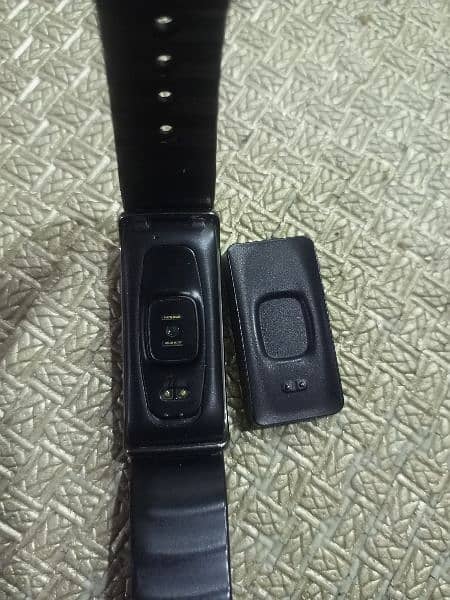 huawei honor band 2 with charger 4