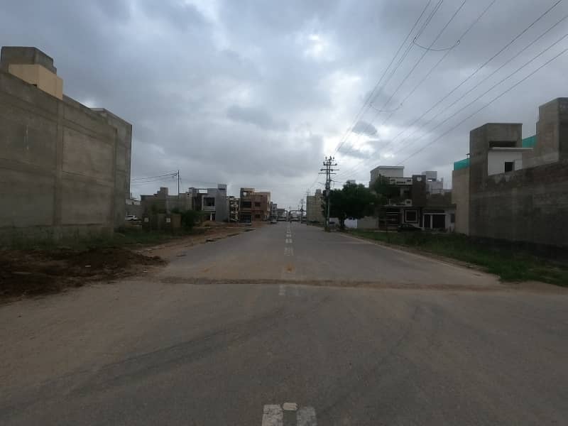 East Open 120 Square Yards Residential Plot In Karachi Is Available For sale 3