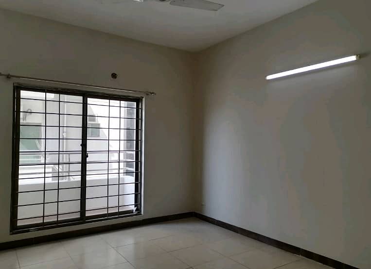 Buy A Centrally Located 12 Marla Flat In Askari 11 - Sector B Apartments 9