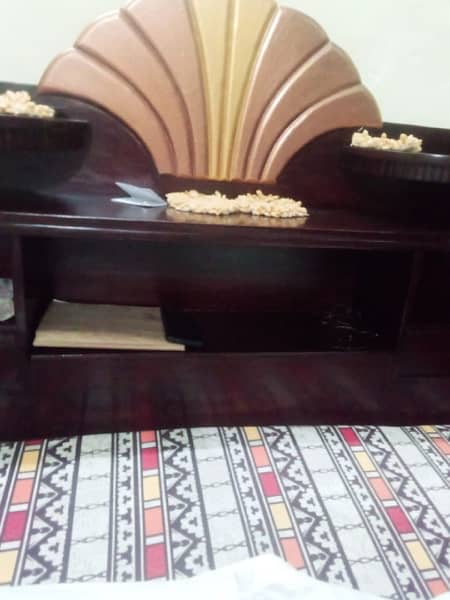 bed sofa dressing table crockery cabinet bartano wali almari 4