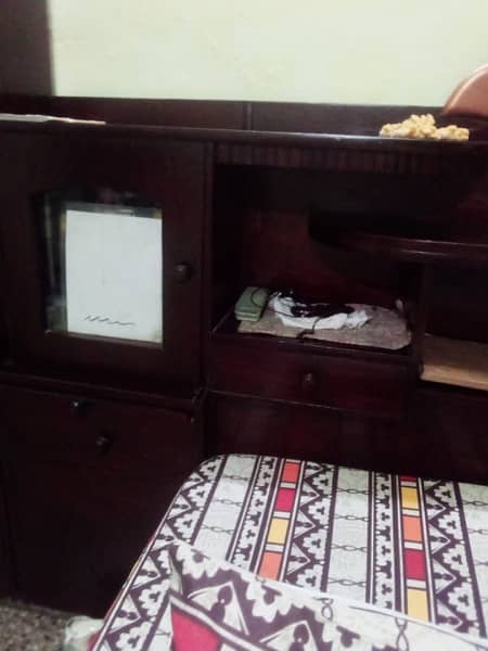 bed sofa dressing table crockery cabinet bartano wali almari 5
