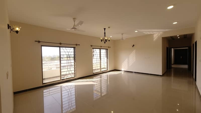 Stunning 2741 Square Feet Flat In Askari 5 - Sector J Available 1