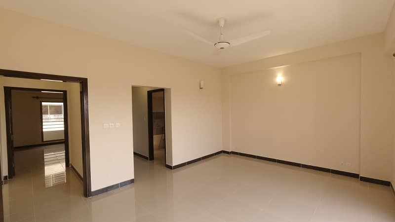 Stunning 2741 Square Feet Flat In Askari 5 - Sector J Available 6