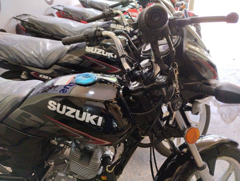 SUZUKI GD-110S 2024 MODEL FRESH STOCK WITH REMOTE SECURITY SYSTEM 2