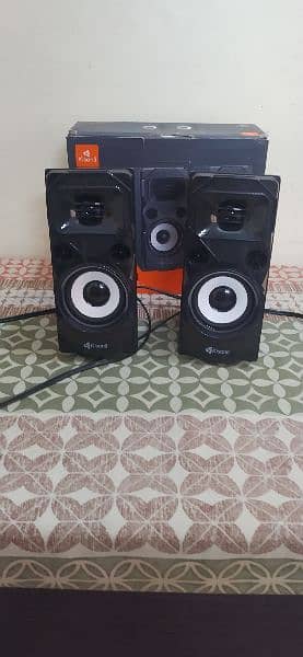 computer speakers 3