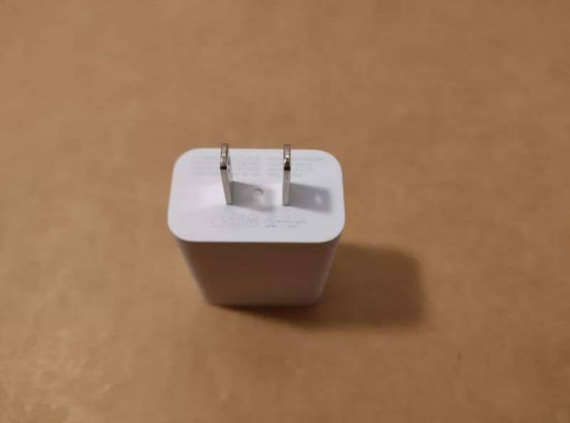 pixel 18watt original box plugged charger 1