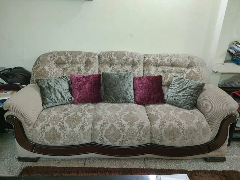 double bed, 6 seater sofa, 6 seater dining table, furniture for sale 0