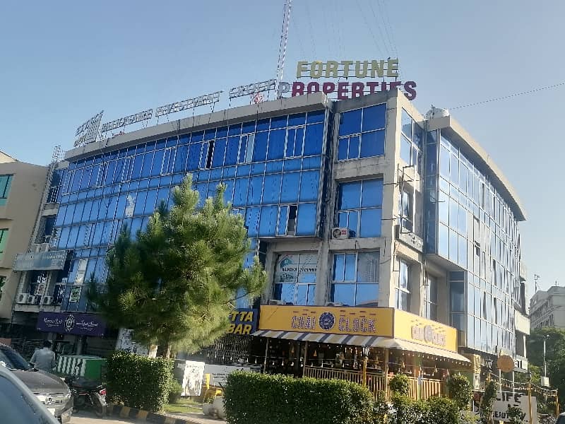 A Office Of 365 Square Feet In Rs. 55000 6
