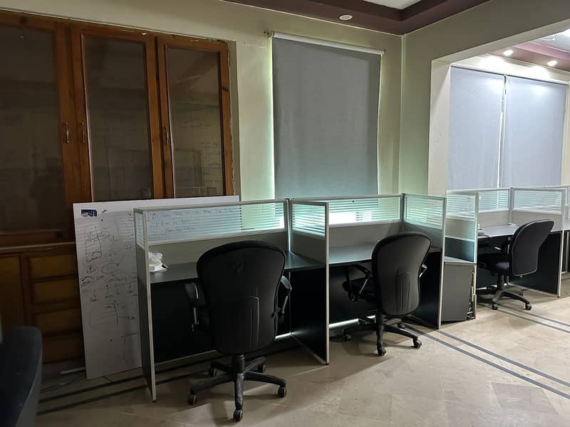 Office Sharing space avilable in F-11 Markaz 3