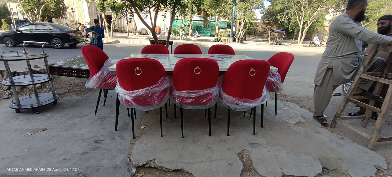 Daining Table with 8 chair 8
