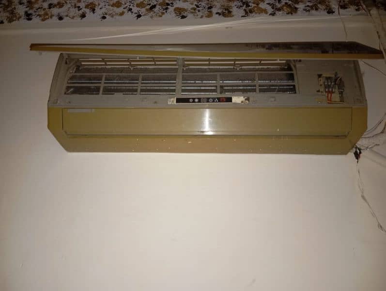 used condition Gree AC for Sale 2