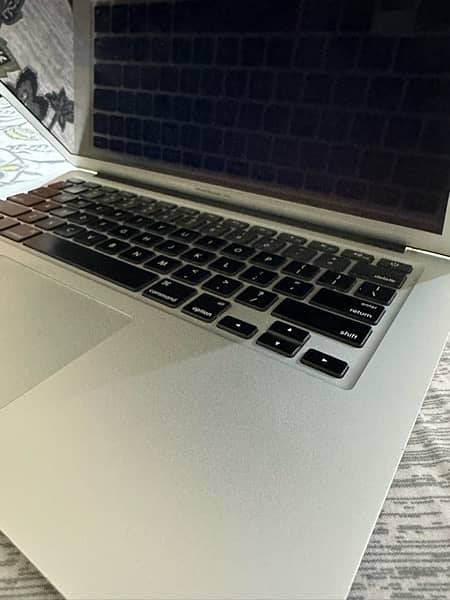 MacBook Air 2015 Urgent for Sale 3