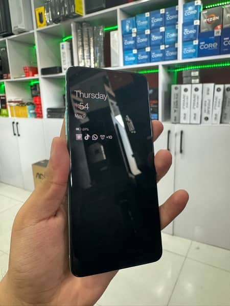 One Plus 8T 12GB/ 256GB For Sale 1