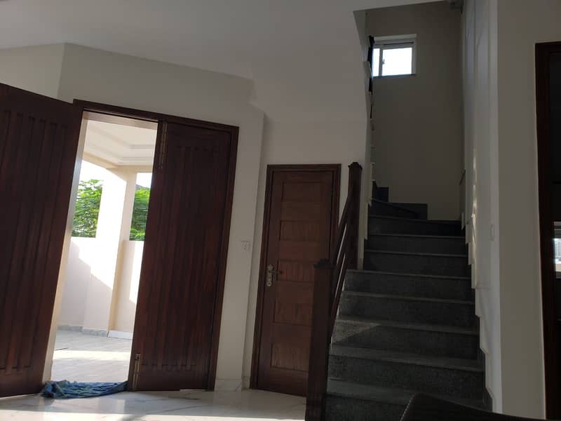 You Can Find A Gorgeous Lower Portion For rent In DHA Phase 1 6