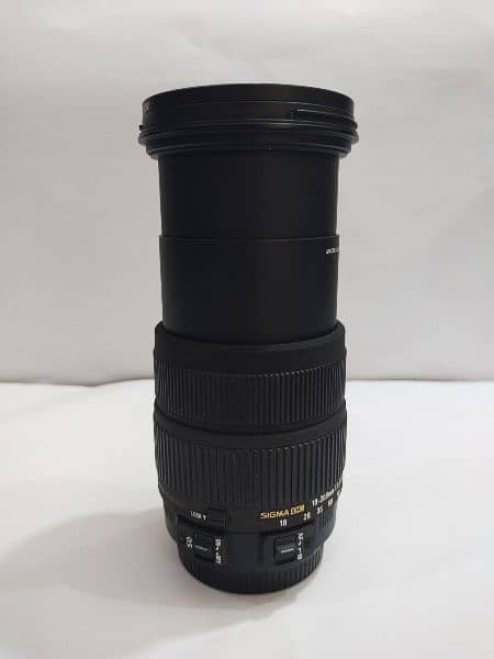 Canon 18-200mm lens 0