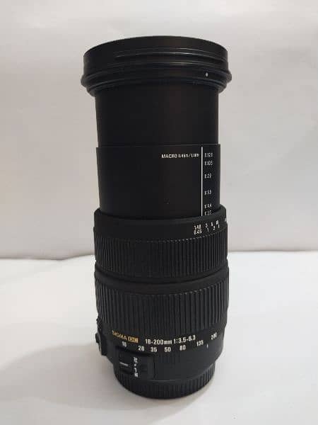 Canon 18-200mm lens 1