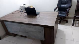 Office table for sale 0