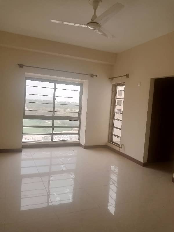 3 Bedroom (Ground Floor) Askari Flat For Rent in Askari Tower 4 DHA Phase 5 Islamabad 2