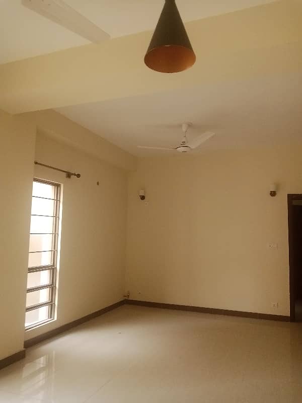 3 Bedroom (Ground Floor) Askari Flat For Rent in Askari Tower 4 DHA Phase 5 Islamabad 6