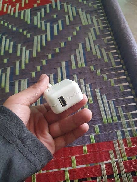 Genuine iphone charger 4