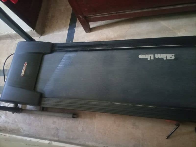 Slim line Treadmill 3