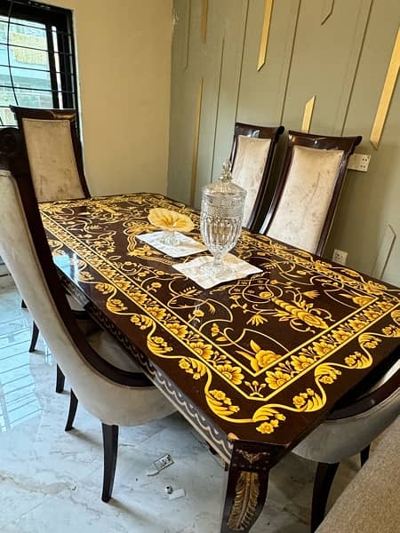 Premium Dinning table for sale with 8 chairs 7