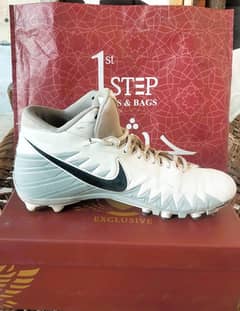 ALPHA (Nike) stud football shoes, 03120525983 Watsap.