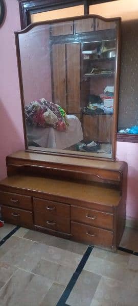 Dressing table 0