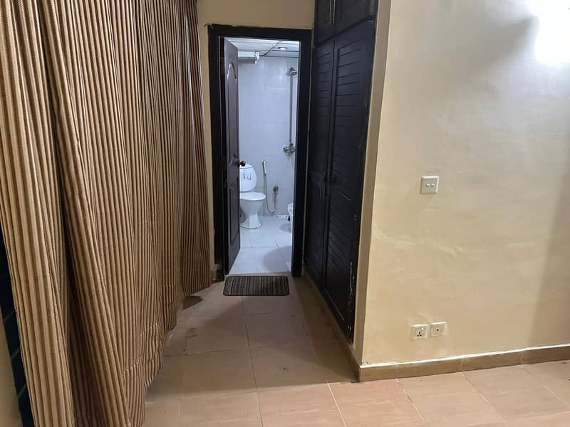 Double bed furnished flat aval for rent in khudadad heights 3
