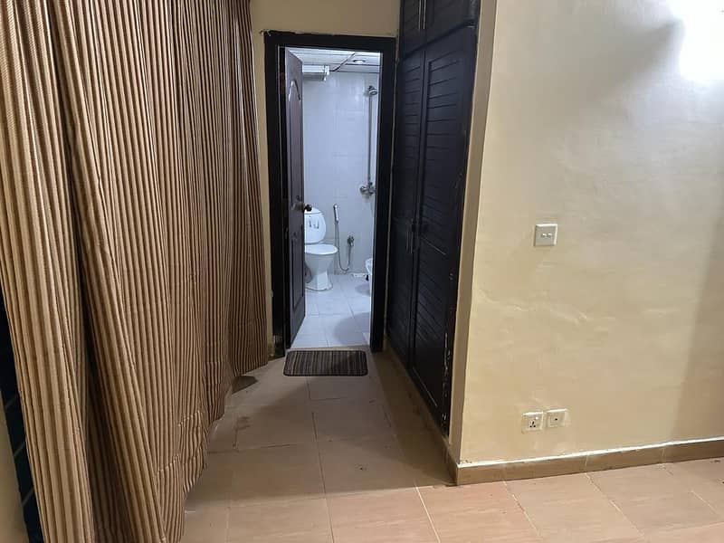 Double bed furnished flat aval for rent in khudadad heights 11