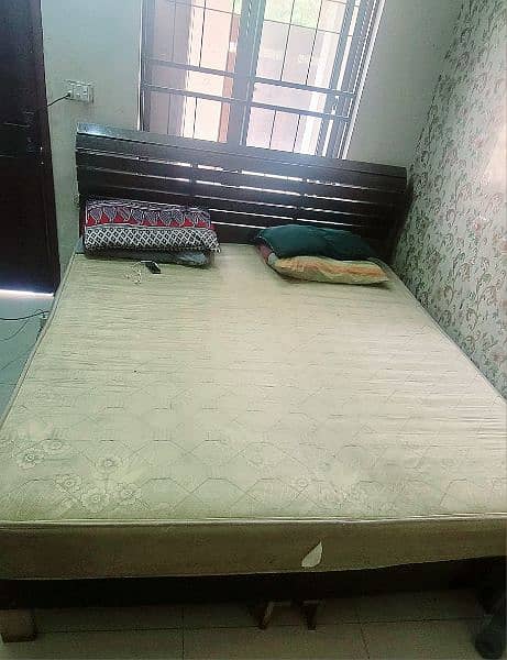 new style wooden bed for sale with new matress 0