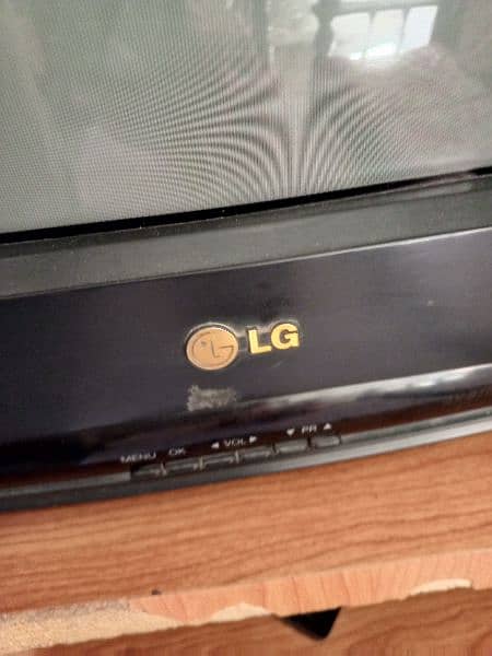 LG tv 19 inch All is ok no any folt Super booster speeker 6
