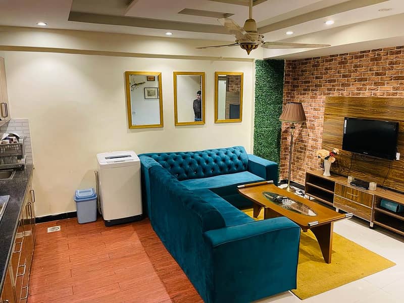 Daily Basis 1 Bedroom HOTEL Apartment Par Day Short Time Bahria Town 6
