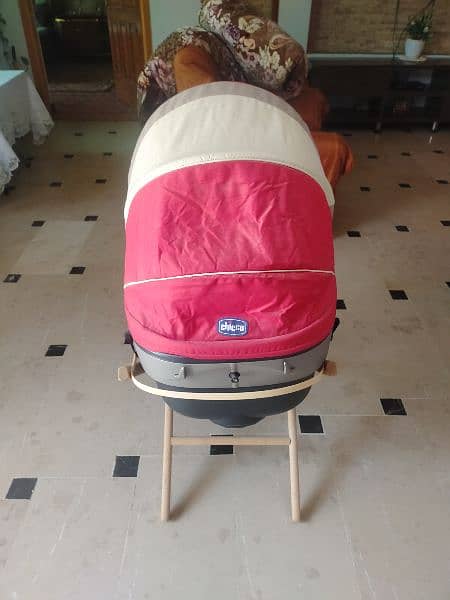 baby carrier cart. 2