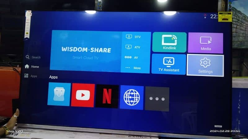 Ultra sharp Samsung 43" Andriod smart led tv 0