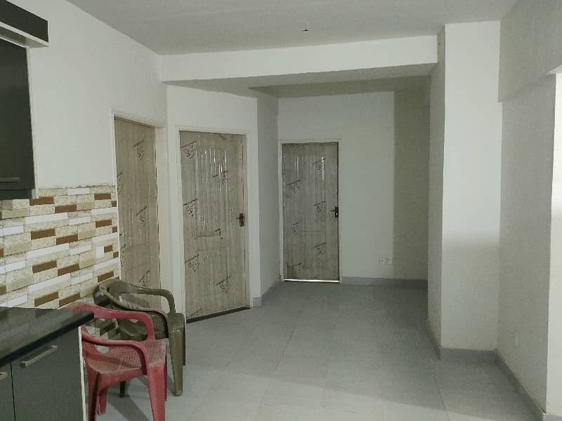 Grey Noor Tower Shopping Mall 3 Bed DD 4