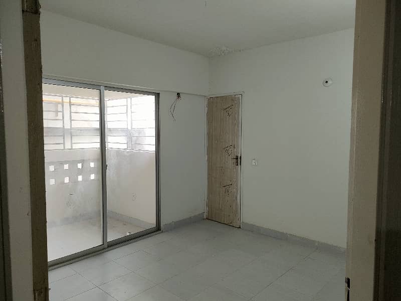 Grey Noor Tower Shopping Mall 3 Bed DD 5