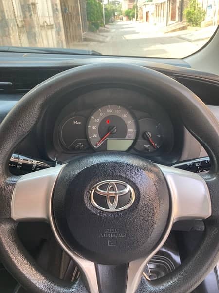 Toyota Vitz 2017 10