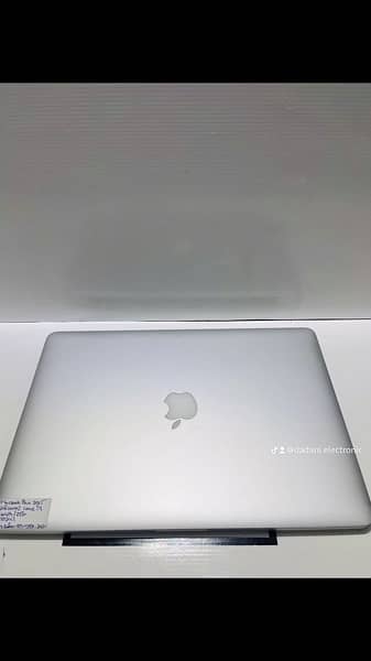 macbook pro 2015 15 inch 1