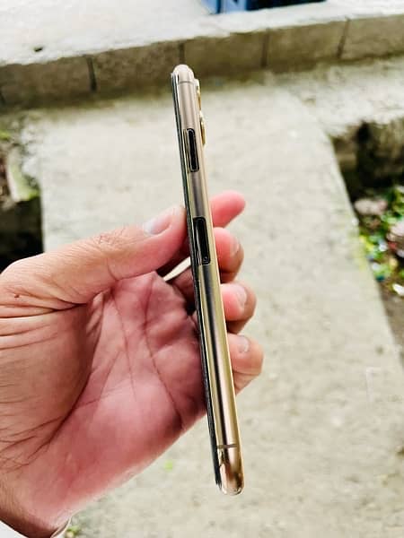iPhone 11 pro max PTA approved 1