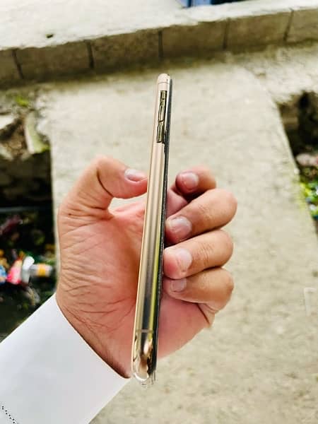 iPhone 11 pro max PTA approved 2