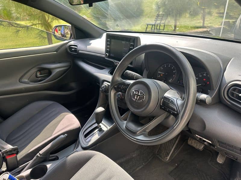 Toyota Yaris Hatchback 2020 6