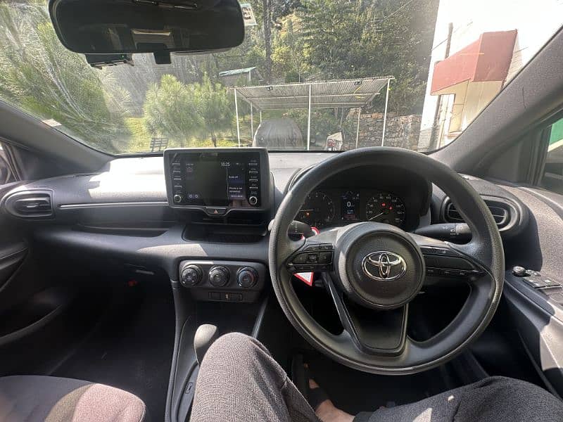 Toyota Yaris Hatchback 2020 8