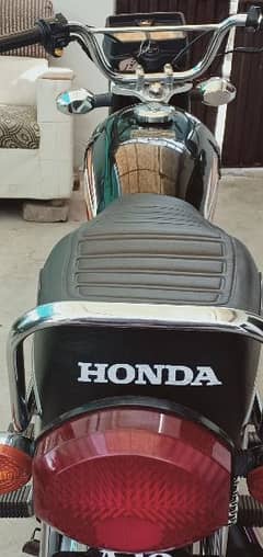 Honda 125 for sale. just only cal. 03078280495