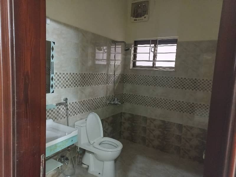 Kanal 3bed superb lower portion in valencia town near wapda town 3