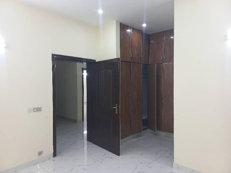 Kanal 3bed superb lower portion in valencia town near wapda town 5